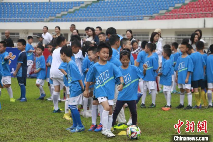 2023年全国奔跑吧少年重庆会场在缙云体育中心精