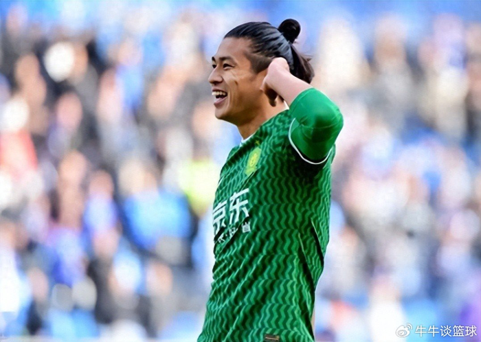 大连英博中锋朱鹏宇伤退