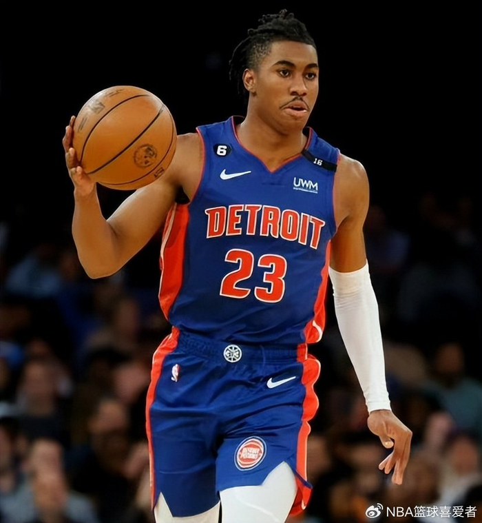 艾维遭裁引热议 火箭三度抄底失败暴露选人困境