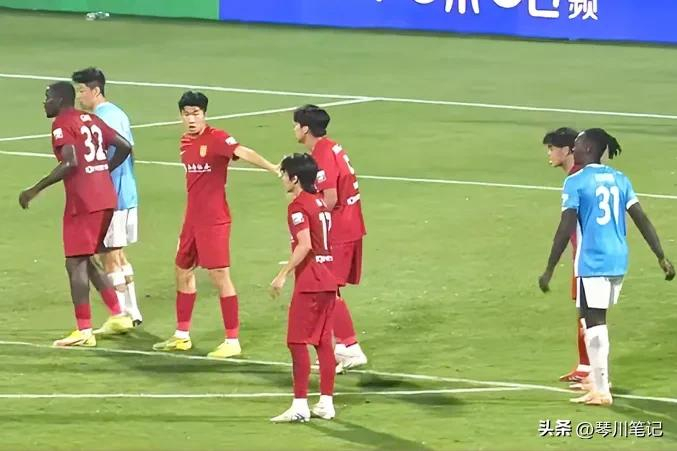 重庆铜梁龙力克深圳新鹏城 登顶积分榜